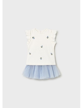 Conjunto camiseta y falda tul