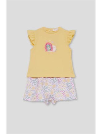 Conjunto camiseta y pantalón estampado