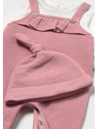 Peto volante con gorrito...