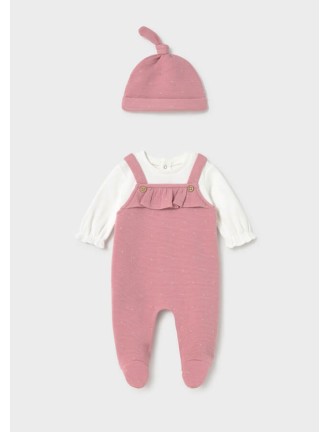 Peto volante con gorrito...